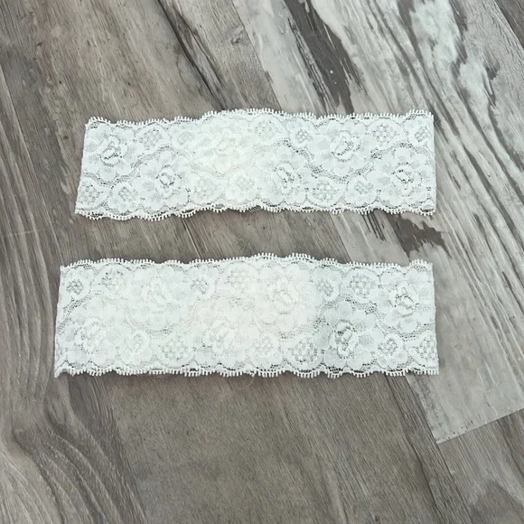 Miss to Mrs. Garter set - Picture 2 of 2